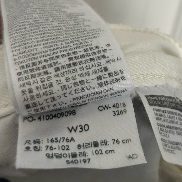 Levi's Premium Women's Two Tone Wedgie Denim Shorts size 30 90s retro denim - Picture 14 of 14